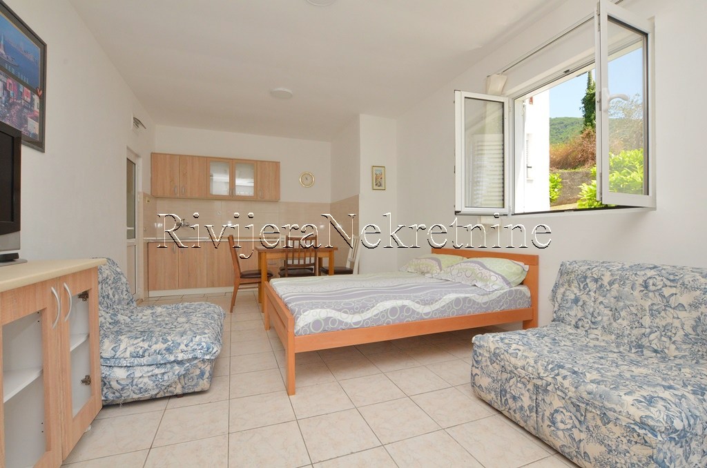 Prodaja dva apartmana Baosic Herceg Novi