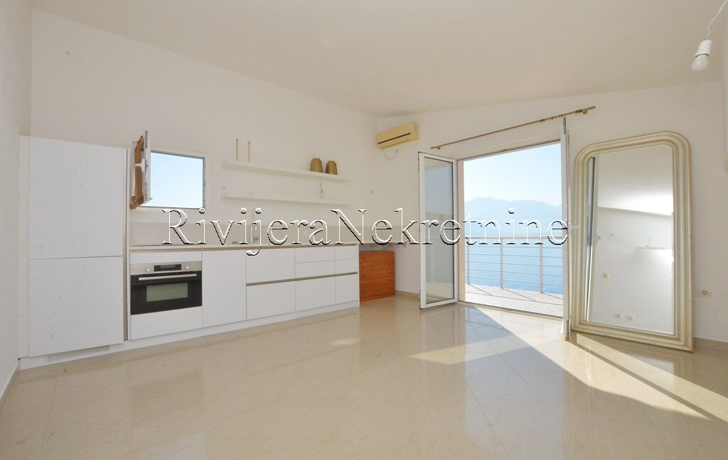 prodaja_sale_Rivijera_Nekretnine_oglasi_Ads_Bijela_Herceg_Novi_stan_apartment (1)