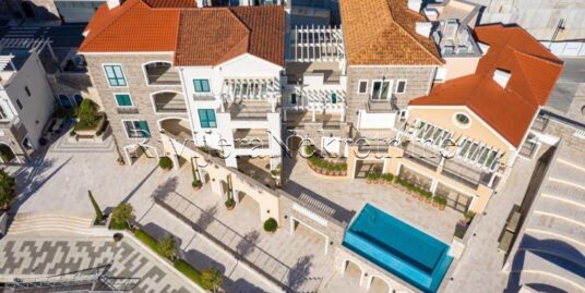 Apartment for sale in a luxury complex in Tivat