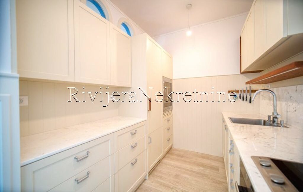 prodaja_sale_Rivijera_Nekretnine_oglasi_ads_Lustica_lustica_bay_stan_apartments (5)