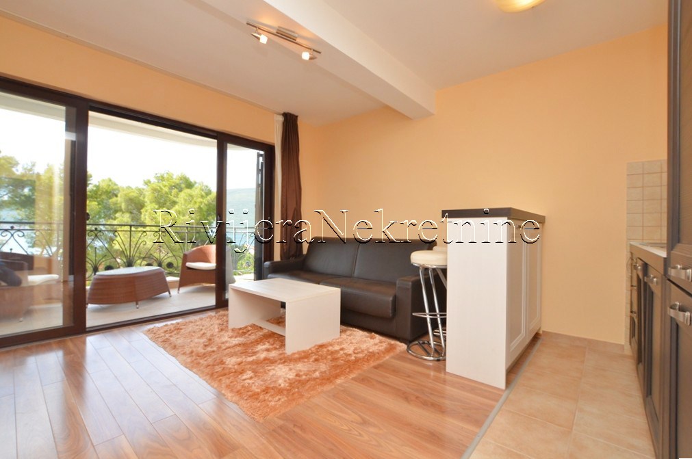 Studio apartment in a luxury building in Baosici Boka Kotorska