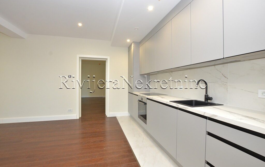 prodaja_Sale_Stan_apartment_ads_oglasi_Djenovici_Herceg_Novi_Portofino_ (2)