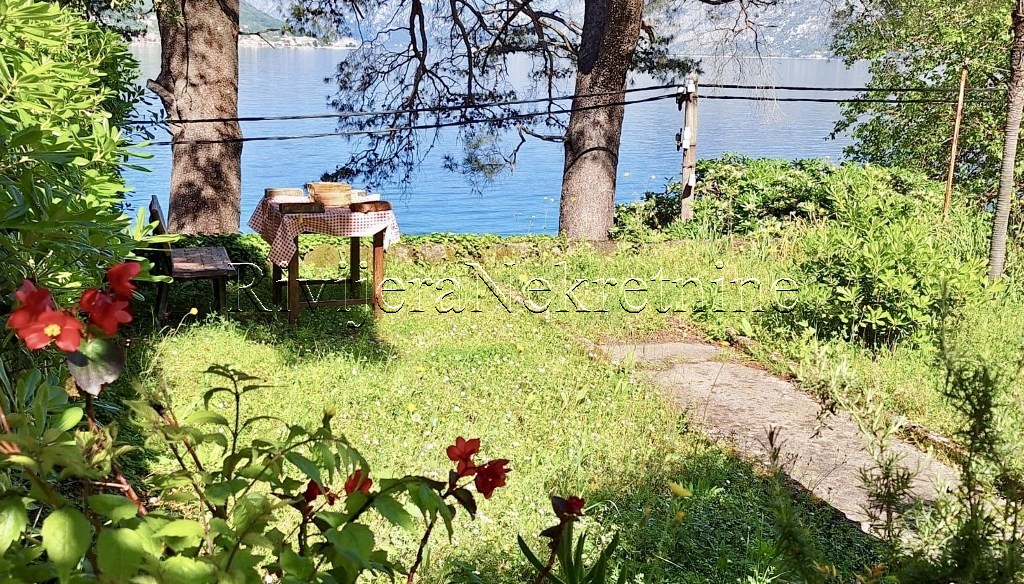 prodaja_Sale_Rivijera_Nekretnine_oglasi_Ads_Kotor_Dobrota_Boka_bay_Boka_kuca_house_stone_house_ (4)