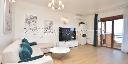 Two-bedroom apartment with sea view Zelenika Boka Kotorska