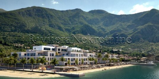For sale three-bedroom apartment in a luxury complex in Risan