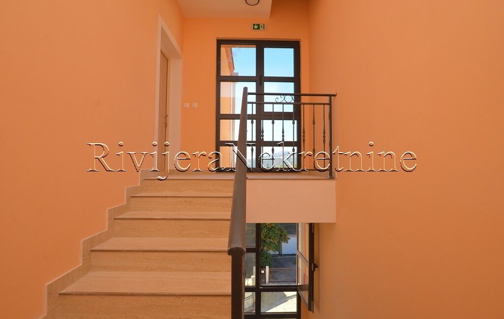prodaja_Sale_rivijera_Nekretnine_Ads_Kumbor_Herceg_Novi_oglasi_ad_Boka_Herceg_Novi_ (10)