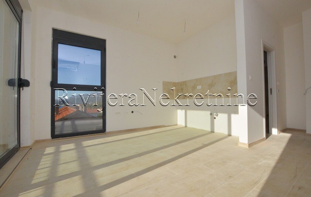 prodaja_Sale_rivijera_Nekretnine_Ads_Kumbor_Herceg_Novi_oglasi_ad_Boka_Herceg_Novi_ (11)