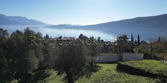 Urbanized land with sea view Baosic Herceg Novi