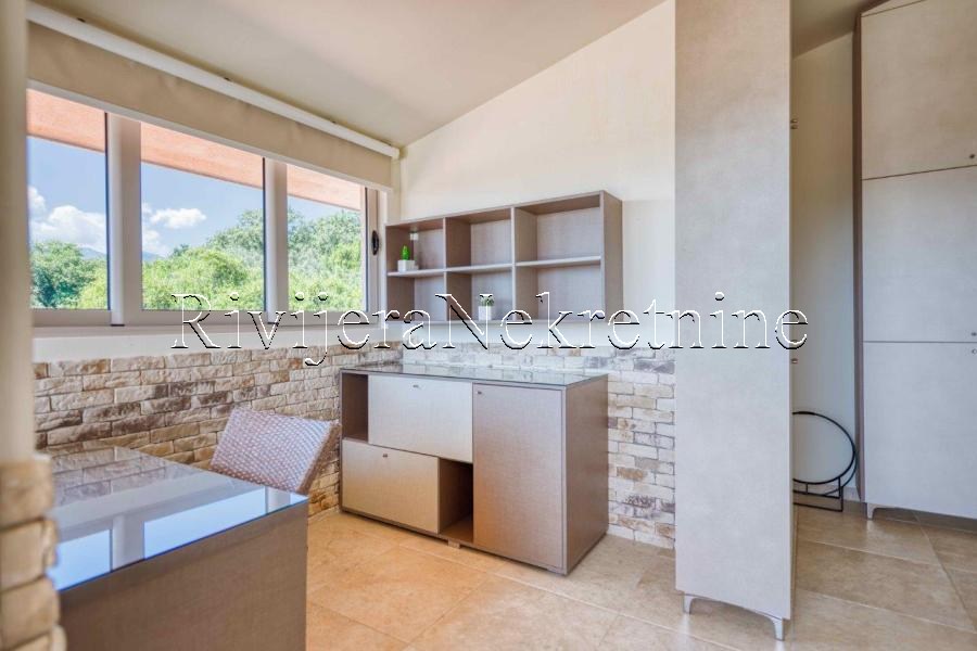 prodaja_prodaza_Sale_rivijera_Nekretnine_Ads_Ad_oglasi_Tivat_Boka_bay_Boka-kotorska_ (12)