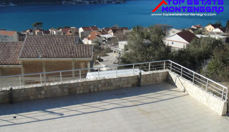 Apartment with sea view and pool Dobrota, Kotor-Top Estate Montenegro