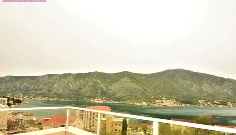 Квартира с большой террасой Доброта, Котор-Топ недвижимости Черногории