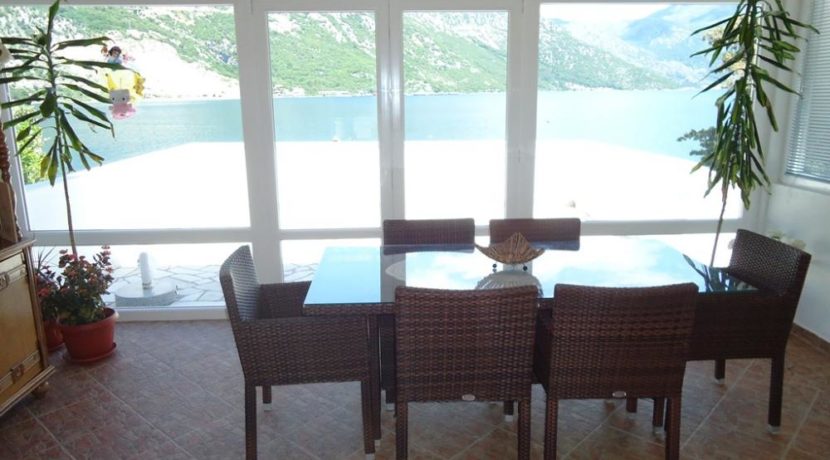 Large house with own pier Kostanjica, Kotor-Top Estate Montenegro