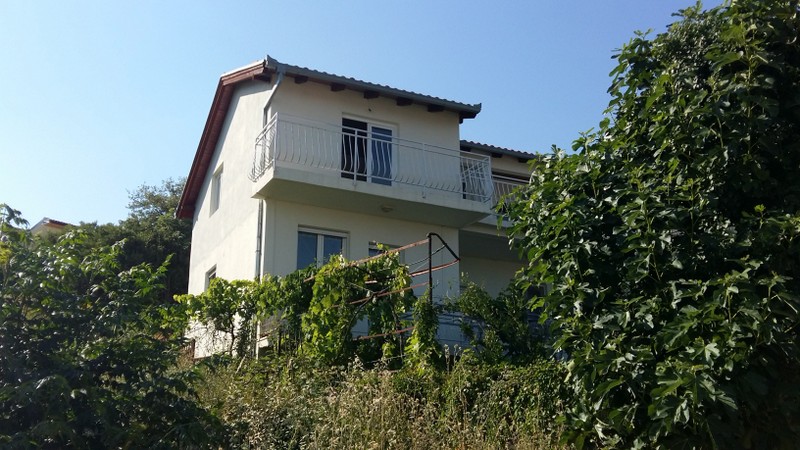 Udobna kuća sa panoramskim pogledom Sušćepan, Herceg Novi-Top Nekretnine Crna Gora