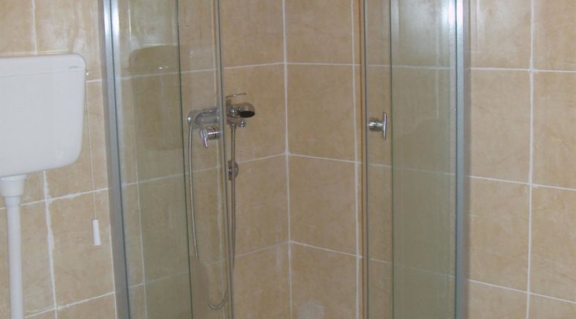 Nova kuća sa tri apartmana Prčanj, Kotor-Top Nekretnine Crna Gora
