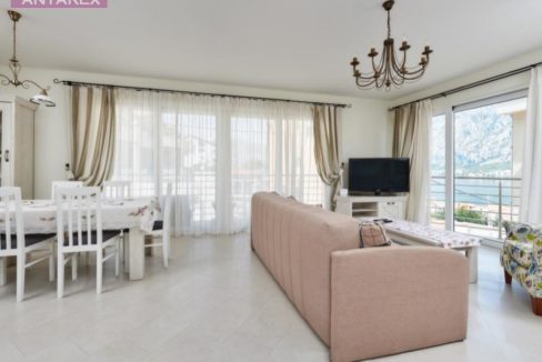 Exclusive holiday apartments Prcanj, Kotor-Top Estate Montenegro
