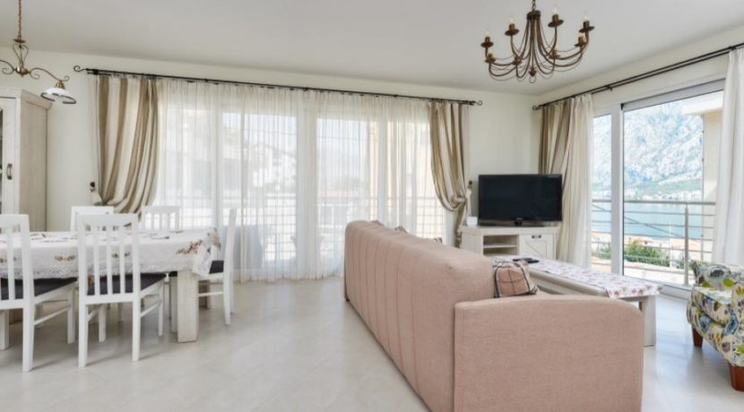 Exclusive holiday apartments Prcanj, Kotor-Top Estate Montenegro