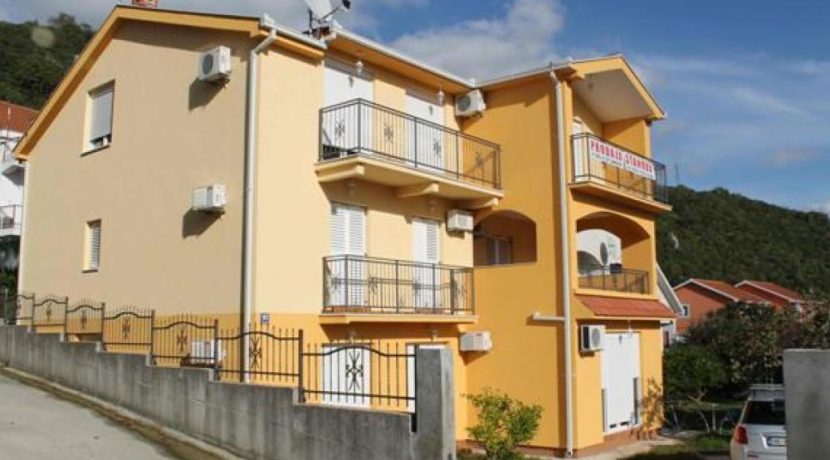 Apartment in a small building Igalo, Herceg Novi-Top Estate Montenegro