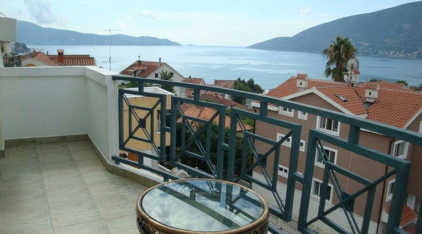 large_two_bedroom_flat_igalo_herceg_novi_top_estate_montenegro.jpg