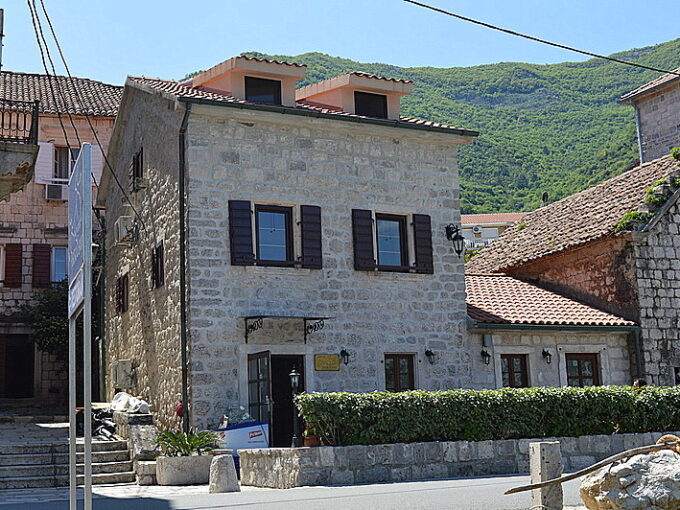 Stone House for sale in Dobrota - Montenegro