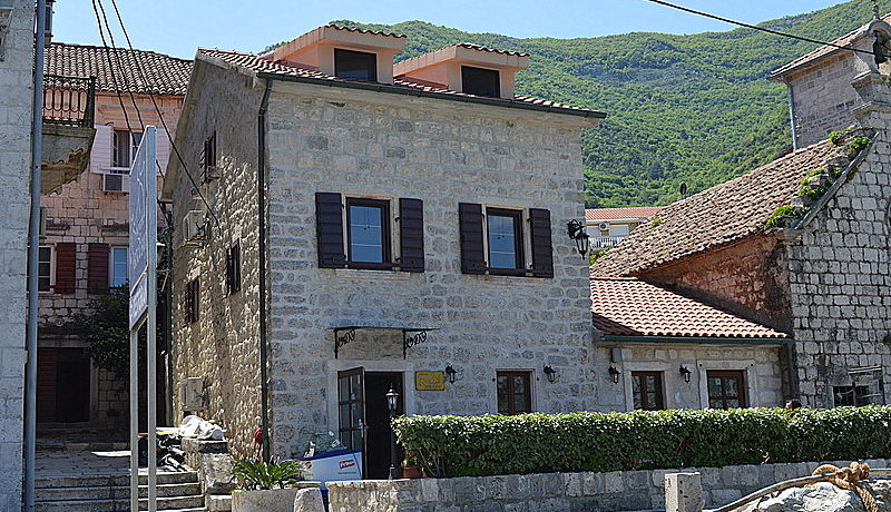 House for sale dobrota - Top Estate Montenegro