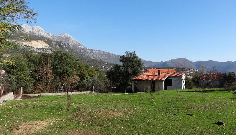 Plot with garden house Herceg Novi spanjola-Top Estate Montenegro