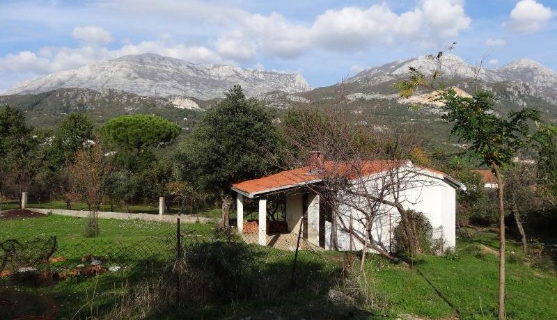 Property with garden house Herceg Novi spanjola-Top Estate Montenegro