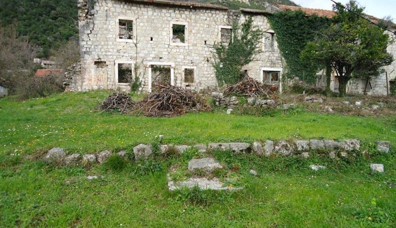 Ruin Djenovici Herceg Novi-Top Estate Montenegro