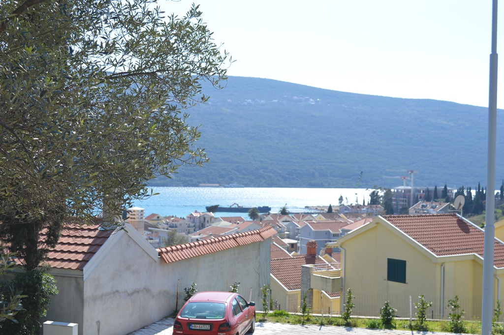 Urbanizovan plac Đenovići, Herceg Novi