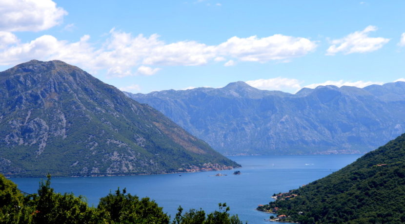 Plot Gornji Morinj Kotor-Top Estate Montenegro