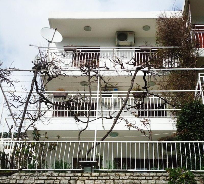 House front Herceg Novi-Top Estate Montenegro