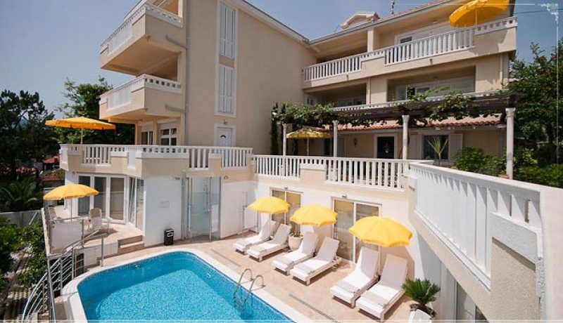 Property Hotel Savina Herceg Novi-Top Estate Montenegro