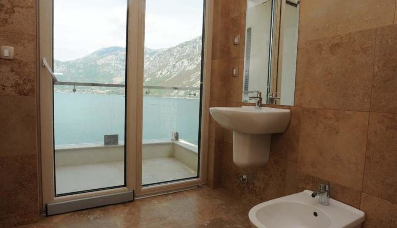 Bathroom of Property Kostanjica Kotor-Top Estate Montenegro