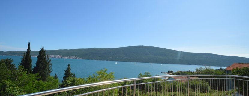 Balcony house Baosici Herceg Novi-Top Estate Montenegro