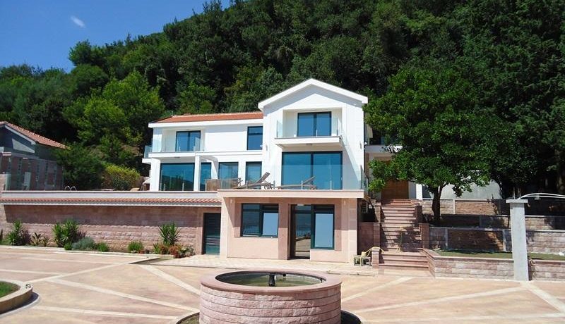 Property Villa Djenovici Herceg Novi-Top Estate Montenegro