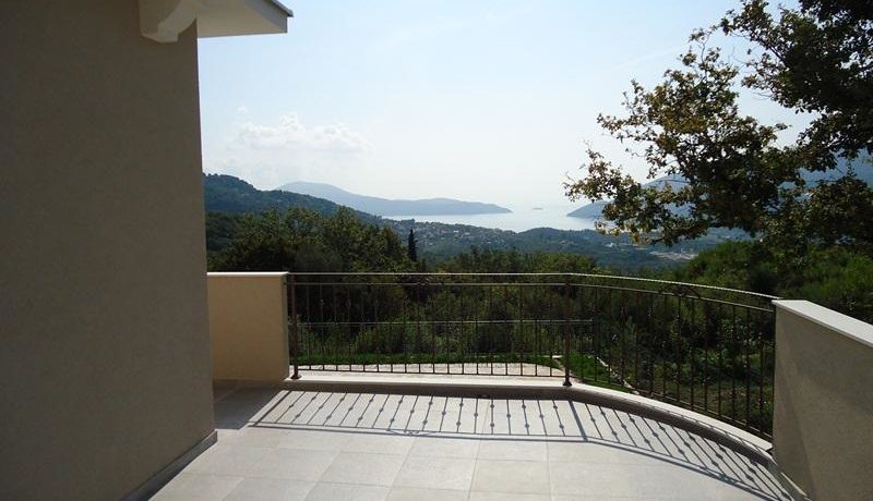Property Terrace Mojdez Herceg Novi-Top Estate Montenegro