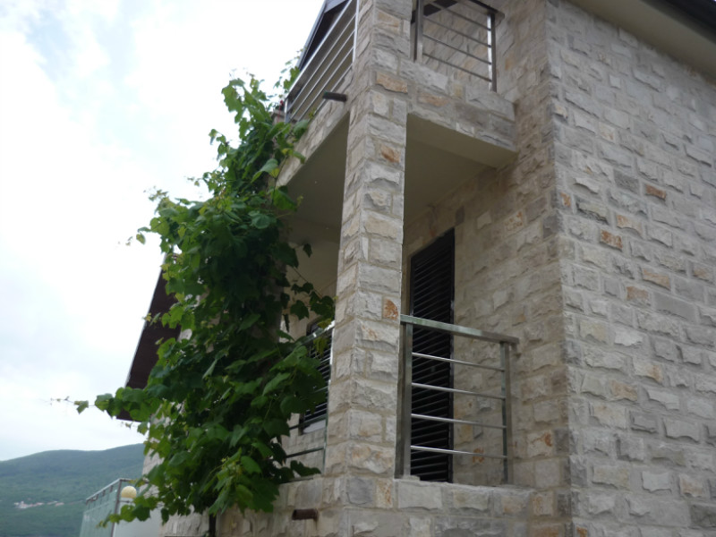 Stonehouse near sea Djenovici, Herceg Novi
