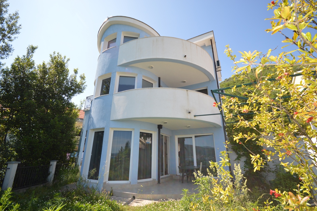 Продажа привлекательного дома с видом на море, Герцег-Нови, Баошичи