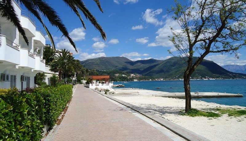 House promenade Savina Herceg Novi-Top Estate Montenegro