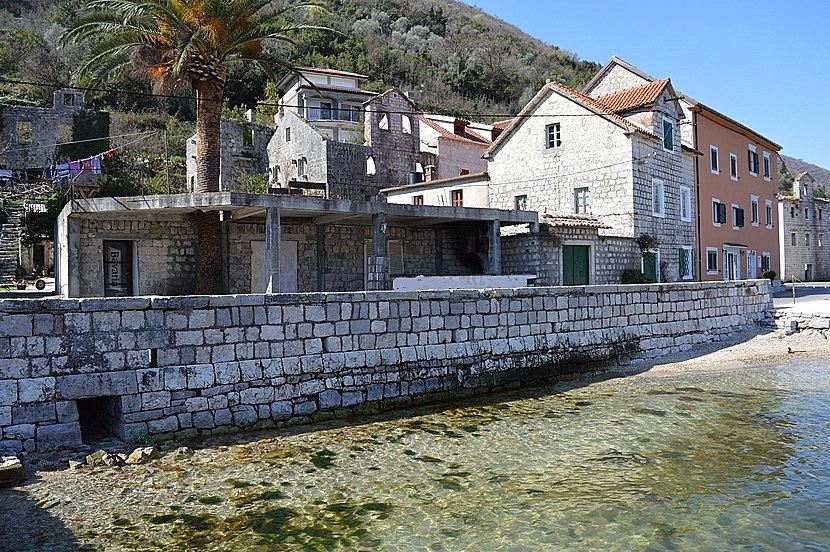Jednospratna Kuća za renoviranje Stoliv, Kotor
