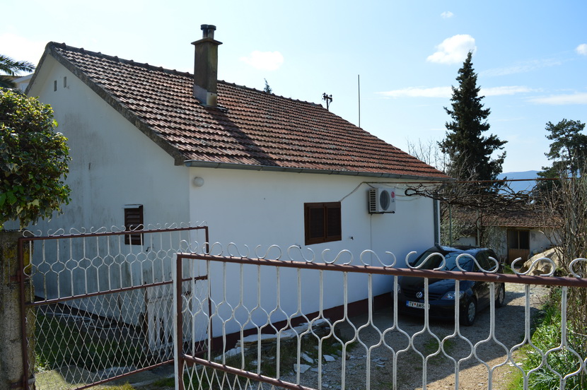 Kleines Familienhaus Donja Lastva, Tivat