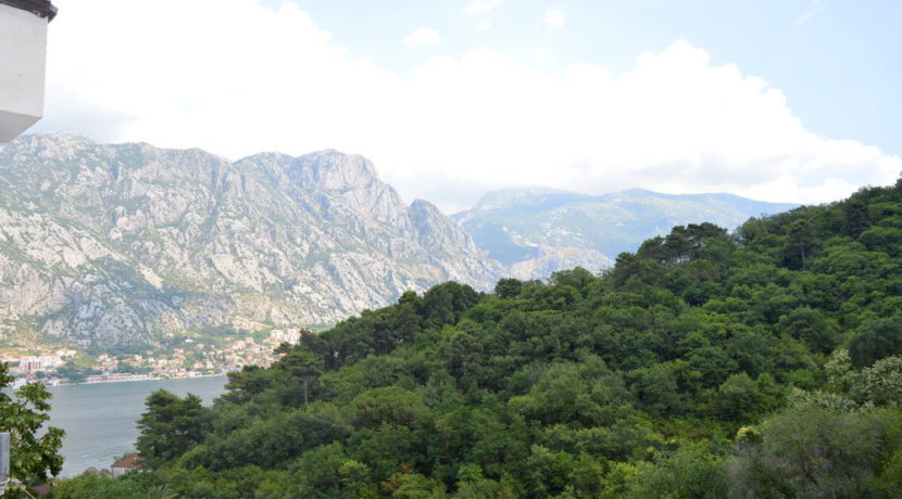 Property Prcanj Kotor-Top Estate Montenegro