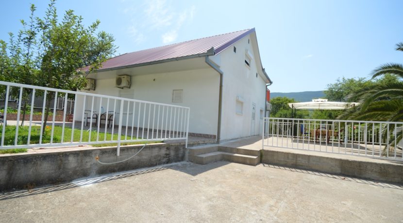 Real estate Drenovnik Igalo Herceg Novi-Top Estate Montenegro