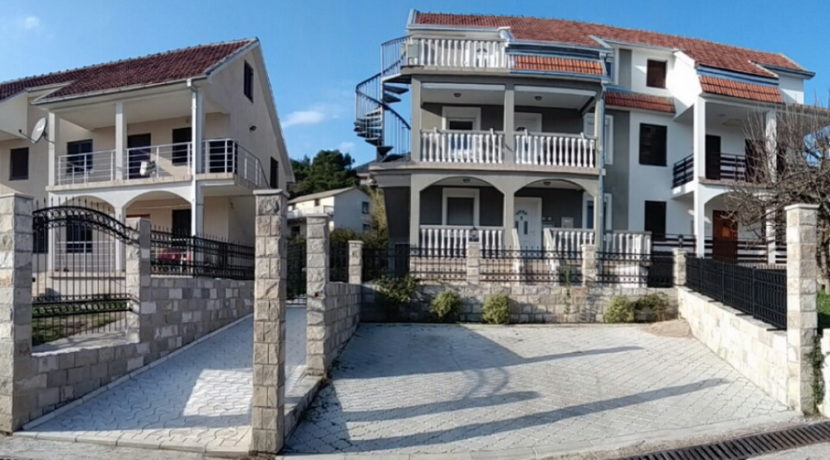 Immobilien Gradiosnica Tivat-Top Estate Montenegro