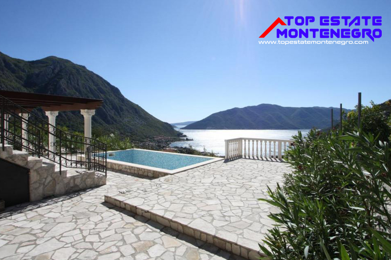 Beautiful house with pool Risan, Kotor