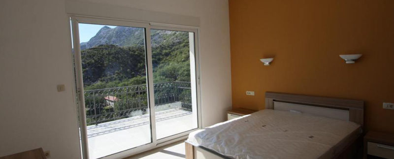 Predivna kuća sa fantastičnim pogledom na more Risan, Kotor-Top Nekretnine Crna Gora