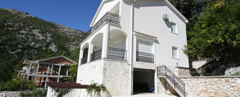 Schönes Haus mit pool Risan, Kotor-Top Immobilien Montenegro