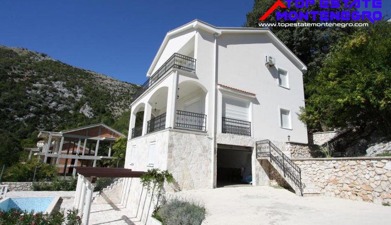 Schönes Haus mit pool Risan, Kotor-Top Immobilien Montenegro