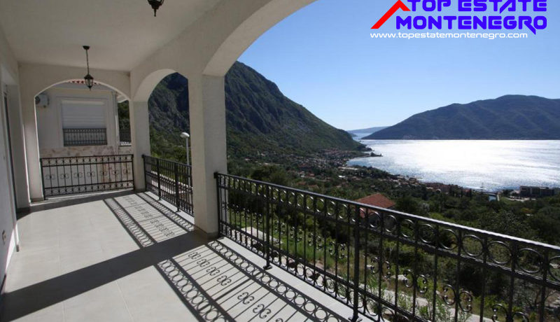 Wonderful villa with fantastic sea view Risan, Kotor-Top Estate Montenegro