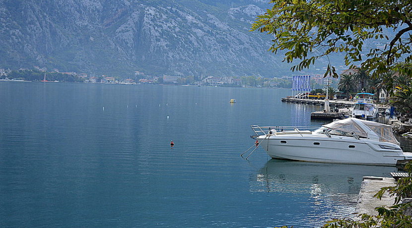 Nekretnine Muo bei Kotor-Top Estate Montenegro