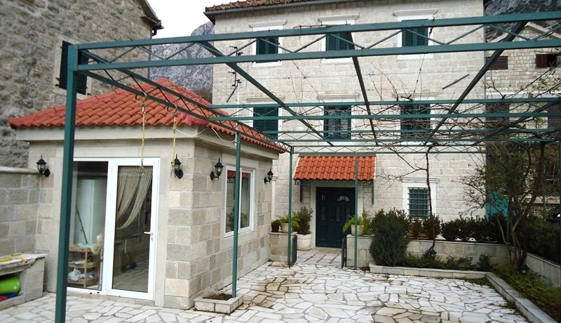 Property Orahovac Kotor-Top Estate Montenegro